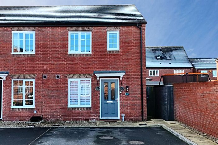 3 Bedroom Semi Detached House For Sale In Warren Court, Featherstone, Pontefract, WF7