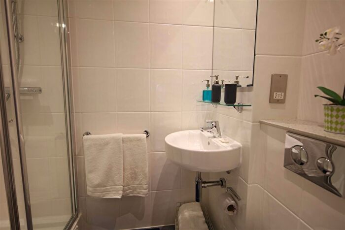 1 Bedroom Flat To Rent In Urban Study Tyne Bridge, Newcastle Upon Tyne, NE1