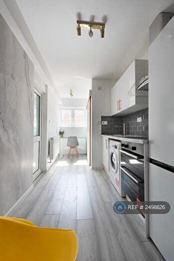 Studio To Rent In Bourne Road, Cambridge, CB4