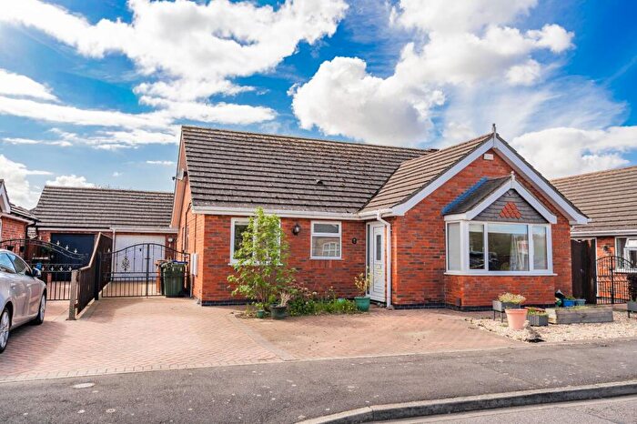 3 Bedroom Detached Bungalow For Sale In Priors Close, New Waltham, DN36
