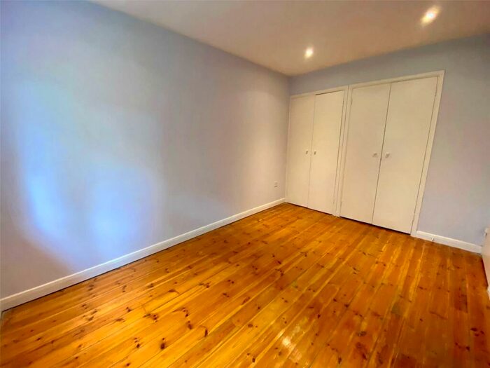 4 Bedroom Terraced House To Rent In Rectory Court, Botley, Southampton, Hampshire, SO30