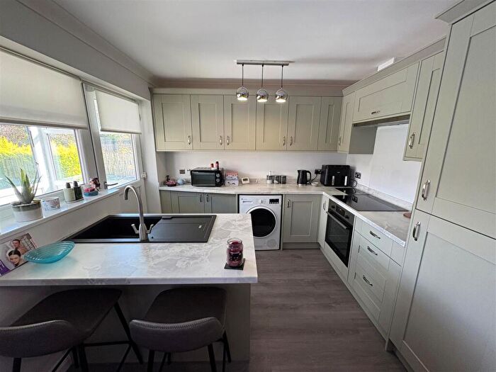 2 Bedroom Detached Bungalow For Sale In Plumpton Gardens, Wrose, Bradford, BD2