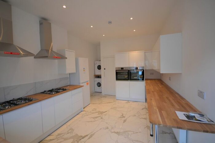 Studio To Rent In Airthrie Road, Ilford, IG3