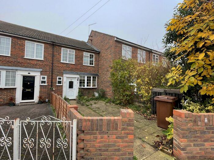 3 Bedroom House To Rent In Pattens Lane, Chatham, ME4