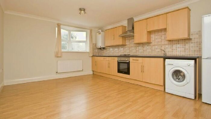 2 Bedroom Flat To Rent In Maitland Road, Stratford, E15