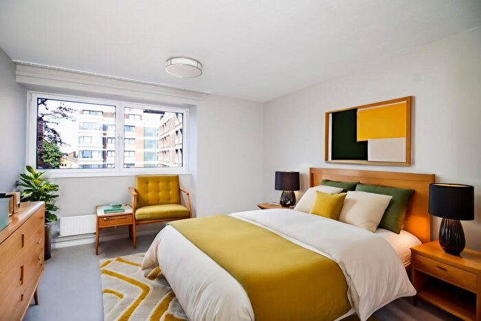 3 Bedroom Apartment To Rent In Eaton Manor, The Drive, East Sussex, BN3