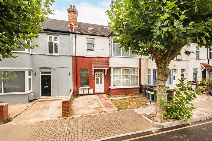 1 Bedroom Flat For Sale In Greenhill Road, Harrow, HA1