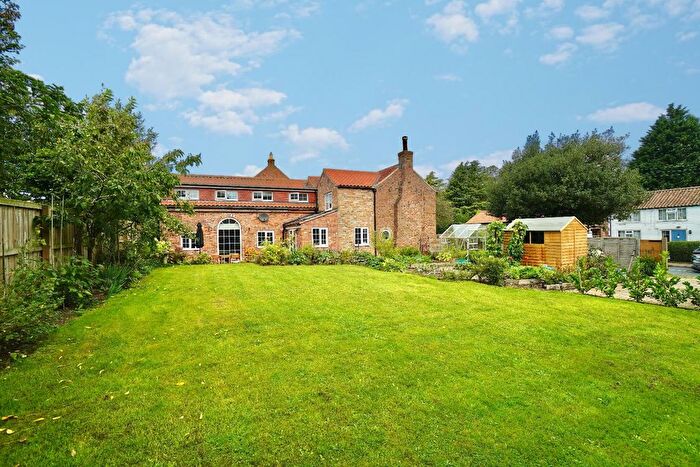 4 Bedroom Detached House For Sale In Main Street, Flawith, York, YO61