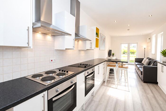 8 Bedroom House To Rent In Cosmeston Street, Cathays, Cardiff, CF24