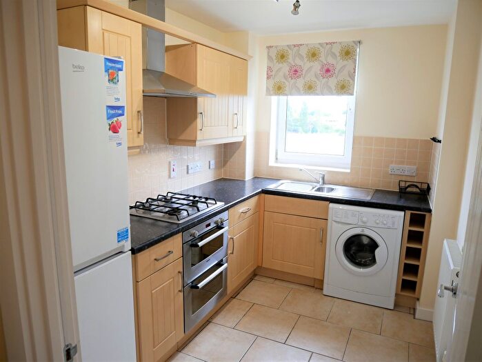 2 Bedroom Flat To Rent In Jersey Road, Hounslow, TW3