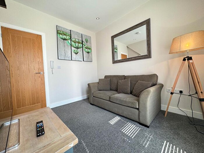 2 Bedroom House To Rent In B Clumber Road, West Bridgford, Nottingham, NG2
