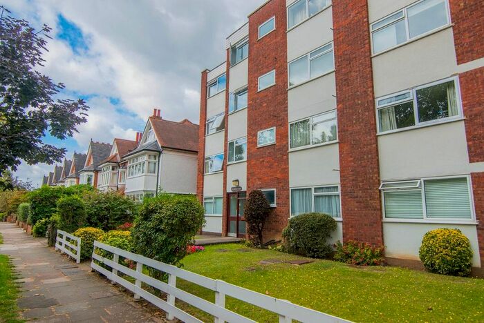 1 Bedroom Flat To Rent In Park Road, London, Uk, W4