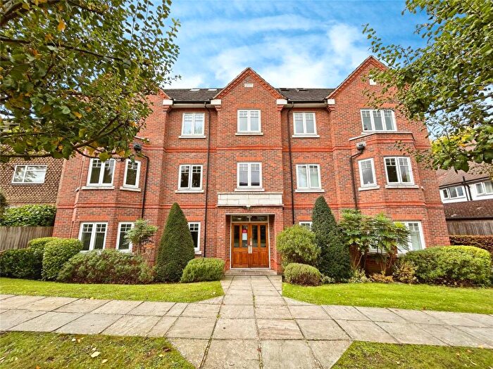 2 Bedroom Flat For Sale In Albion Road, Sutton, Surrey, SM2
