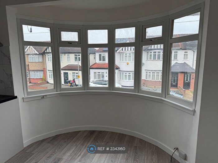 1 Bedroom Maisonette To Rent In Seaton Gardens, Ruislip, HA4