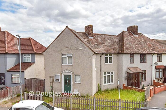 3 Bedroom Semi-Detached House For Sale In Rowlands Road, Dagenham, Essex, RM8