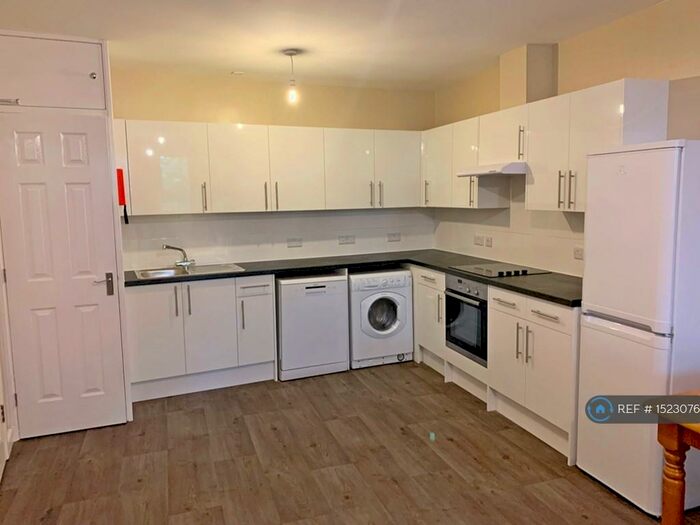 5 Bedroom Flat To Rent In Classic House, Bristol, BS1