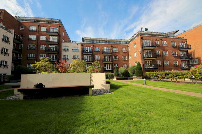 2 Bedroom Flat To Rent In Royal Quarter, Kingston Upon Thames, KT2