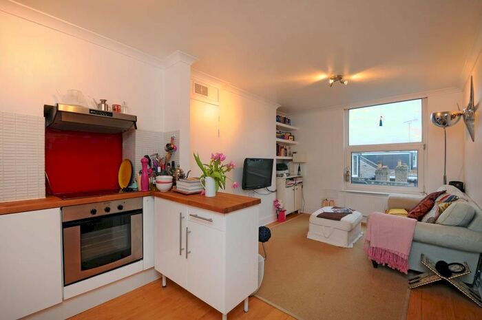 1 Bedroom Flat To Rent In Richmond Road, Twickenham TW1