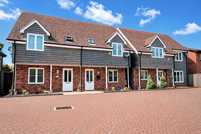 2 Bedroom Semi-Detached House For Sale In Hardinge Place, Toddington, Dunstable, LU5