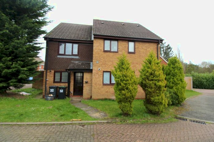 2 Bedroom Semi-Detached House To Rent In Bowbrookvale, Luton, LU2
