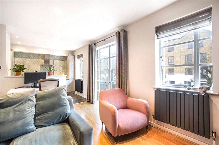 2 Bedroom Flat To Rent In Roy Square, London, E14