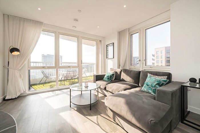 1 Bedroom Flat To Rent In Hanbury Road, London, W3