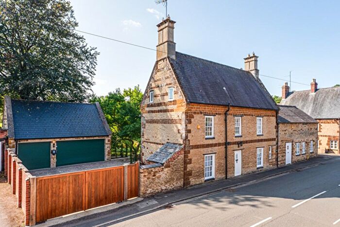 5 Bedroom Detached House For Sale In Church Street, Burton Latimer, NN15