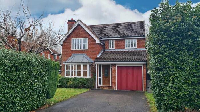 4 Bedroom Detached House To Rent In Gresley Close, Welwyn Garden City, AL8