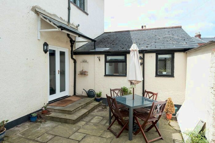 3 Bedroom Flat To Rent In Fore Street, Exeter EX1