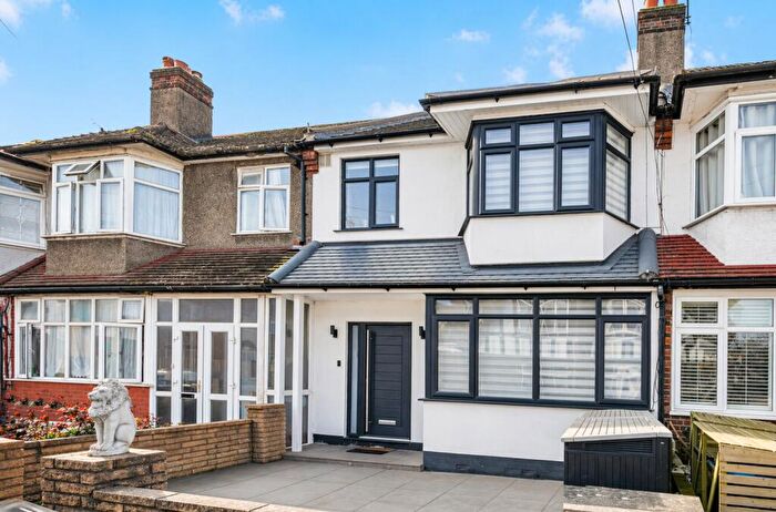 4 Bedroom Terraced House For Sale In Crescent Grove, Mitcham, CR4