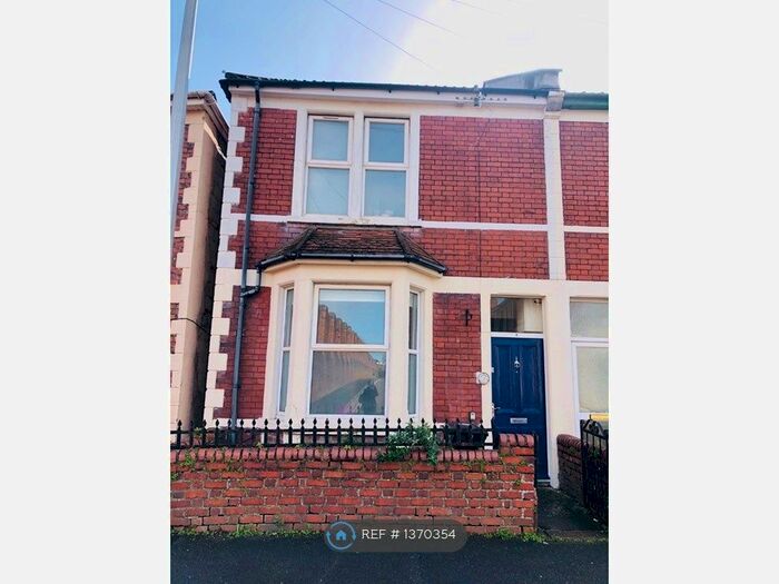 5 Bedroom End Of Terrace House To Rent In Cambridge Road, Bristol, BS7
