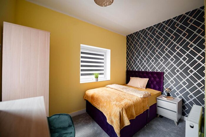 5 Bedroom Terraced House To Rent In Tonge Moor Road, Bolton, BL2