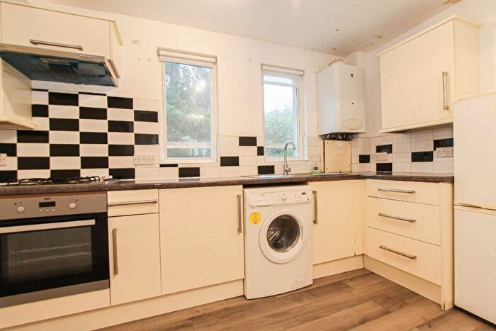 4 Bedroom Flat To Rent In Bickerton Road, London, N19