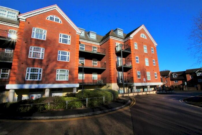 1 Bedroom Flat To Rent In London Road, Camberley, Surrey, GU15