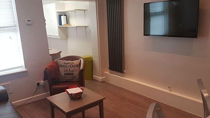 4 Bedroom House Of Multiple Occupation To Rent In Osmaston Street, Nottingham, NG7