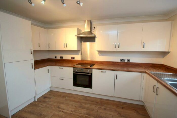 3 Bedroom House To Rent In Bensham Road, Village Heights, Gateshead, NE8