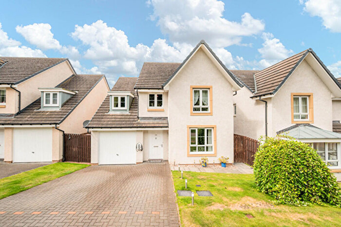 5 Bedroom Detached House For Sale In Lime Kilns View, Burdiehouse, Edinburgh, EH17