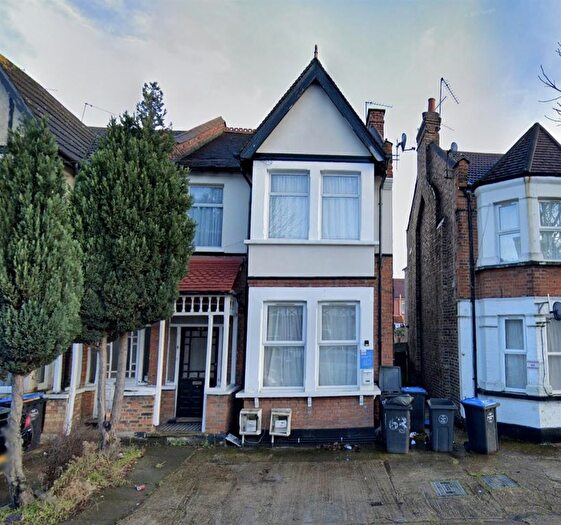 2 Bedroom Flat To Rent In London Road, Wembley, HA9
