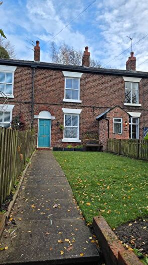 3 Bedroom Terraced House For Sale In Vale Close, Manchester, Stockport, SK4