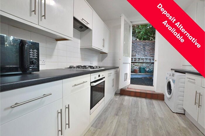 2 Bedroom Apartment To Rent In Grovehill Road, Redhill, Surrey, RH1