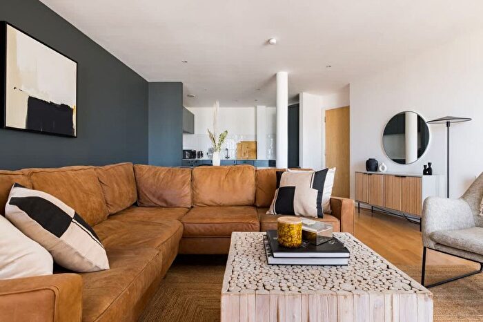2 Bedroom Flat To Rent In Nine Elms, SW8