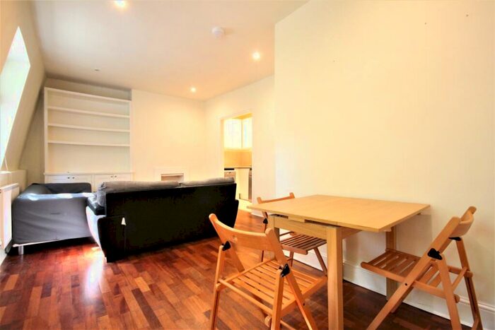 2 Bedroom Flat To Rent In Hillmarton Road, Islington, N7