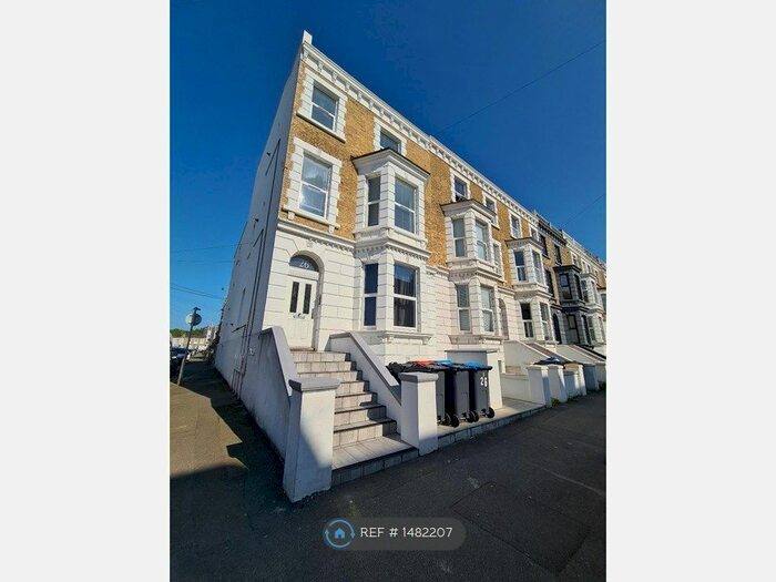 3 Bedroom Flat To Rent In Edgar Road, Cliftonville, Margate, CT9