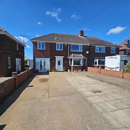 4 Bedroom Semi-Detached House For Sale In Roberts Close, Ragnall, Newark, NG22