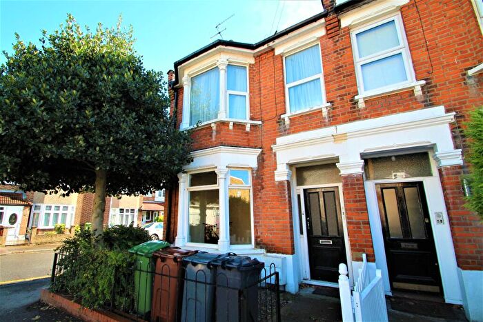 1 Bedroom Apartment To Rent In Eric Road, Romford, RM6