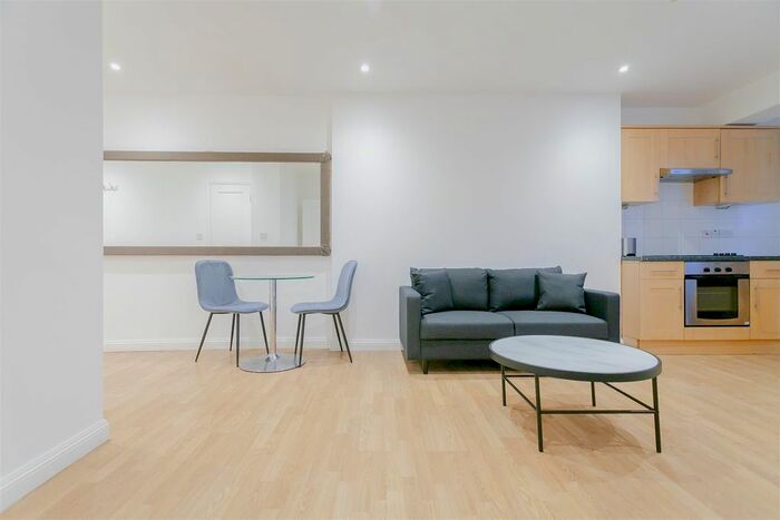 1 Bedroom Flat To Rent In Courtfield Gardens, South Kensington, SW5