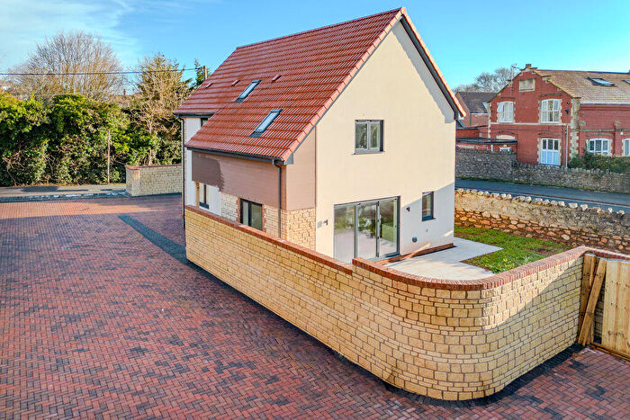 3 Bedroom Detached House For Sale In Warren Lane, Long Ashton, BS41