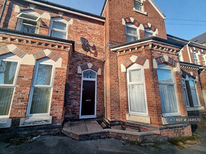 2 Bedroom Flat To Rent In Sefton Road, Wirral, CH62