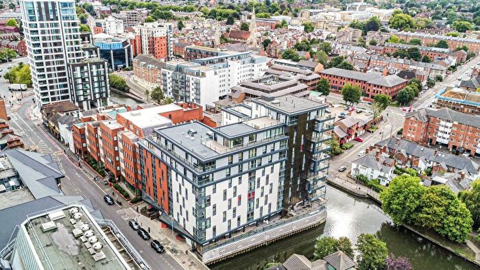 Studio To Rent In Kennet House, Kings Road, Reading, Berkshire, RG1