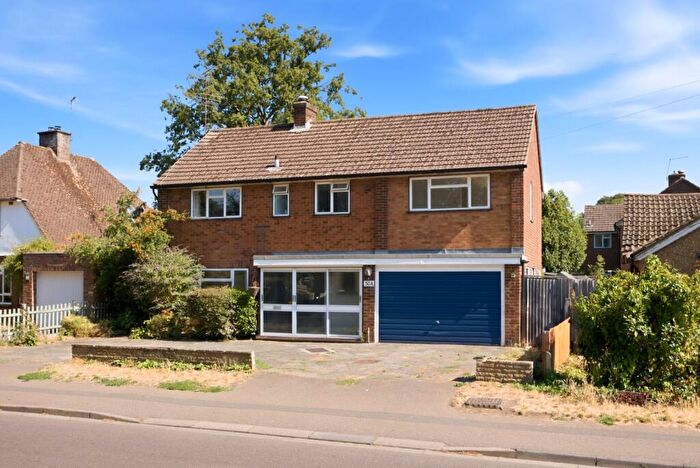 5 Bedroom Detached House To Rent In Grove Road, Harpenden, Hertfordshire, AL5